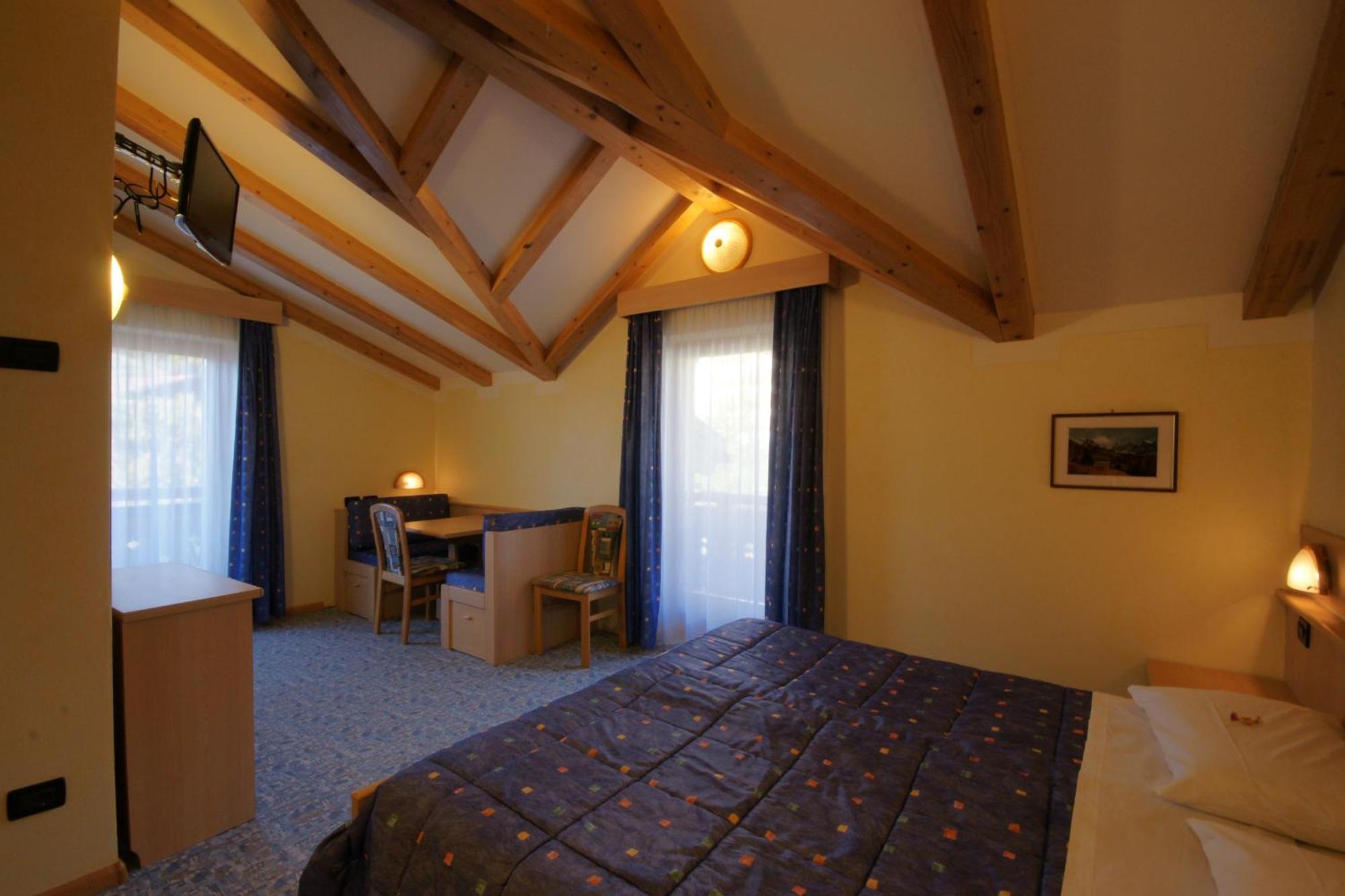 Berg Hotel Latemar Spitze Vigo di Fassa Zewnętrze zdjęcie