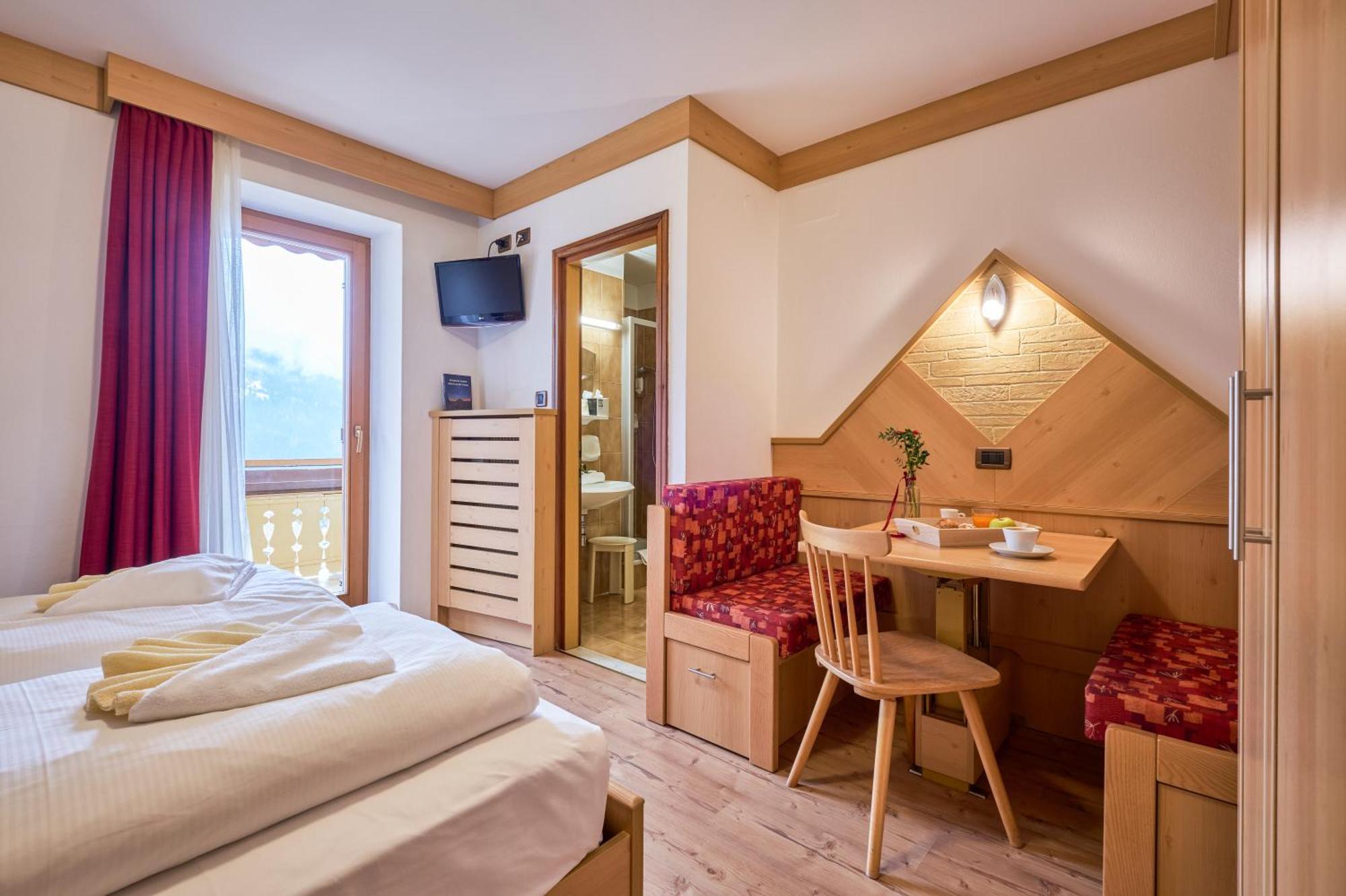 Berg Hotel Latemar Spitze Vigo di Fassa Zewnętrze zdjęcie